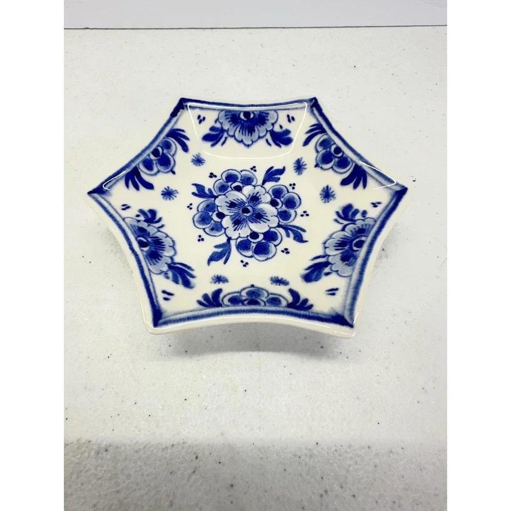 Vintage Delft Blauw Holland Hand Painted Blue & White Star Shape Trinket Dish
